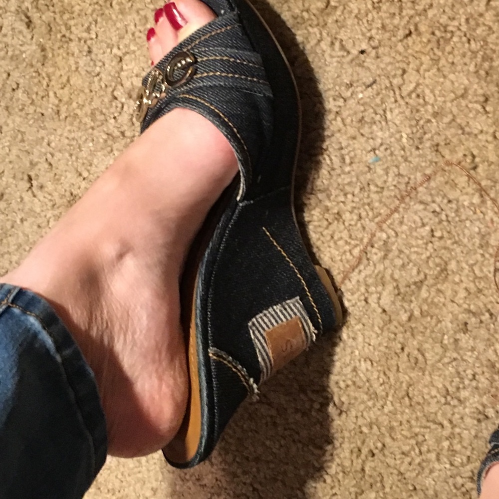 Guess Denim Wedge Size 7.5M - Picture 4 of 6